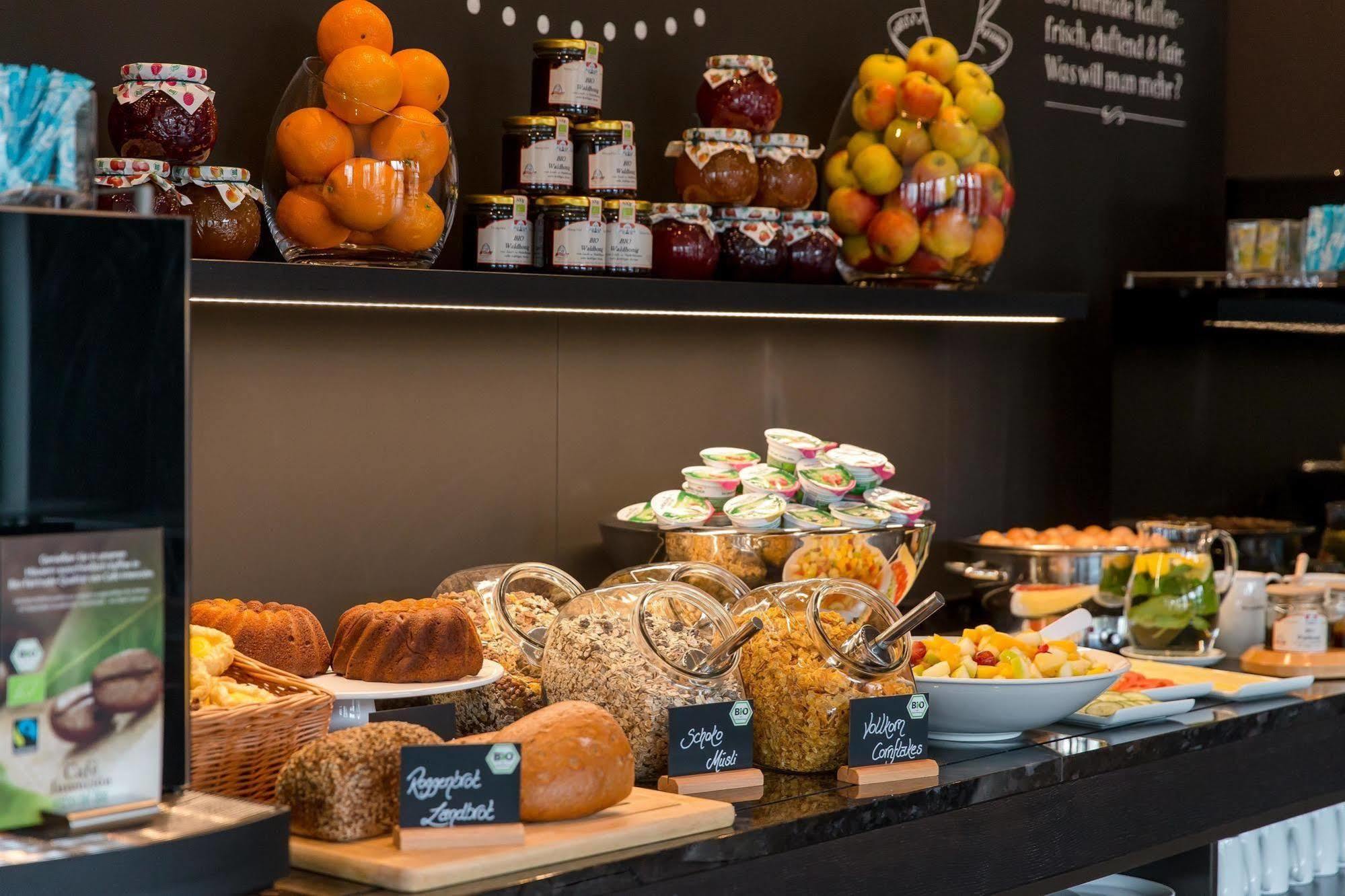 Motel One Hamburg-Altona Εξωτερικό φωτογραφία